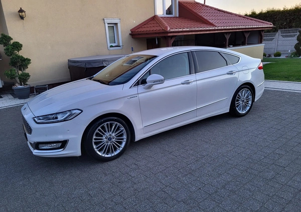 Ford Mondeo cena 78900 przebieg: 149000, rok produkcji 2018 z Hrubieszów małe 781